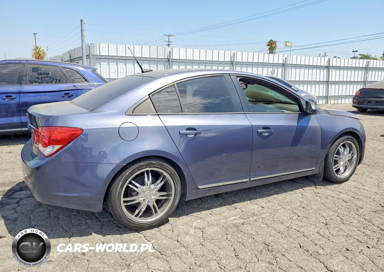 2013 Chevrolet Cruze Ls VIN:1G1PA5SG1D7168870 - 3