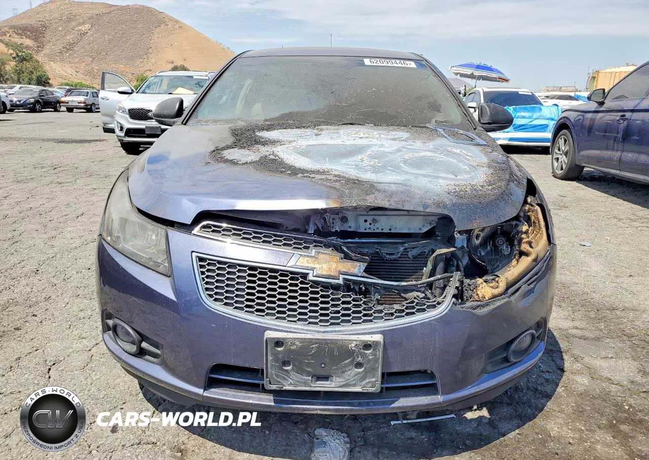 2013 Chevrolet Cruze Ls VIN:1G1PA5SG1D7168870 - 5