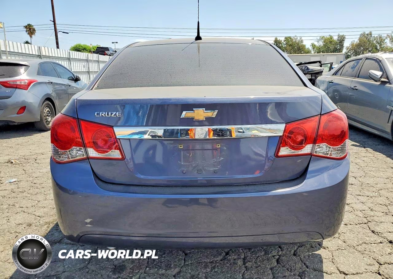 2013 Chevrolet Cruze Ls VIN:1G1PA5SG1D7168870 - 6