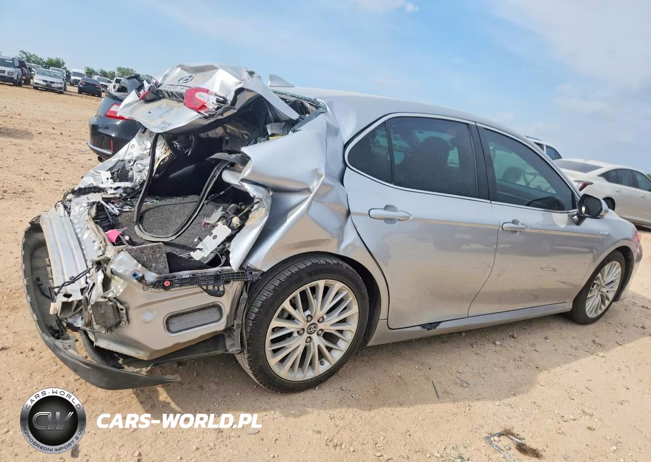 2018 Toyota Camry Hybrid Xle VIN:4T1B21HK2JU500956 - 3