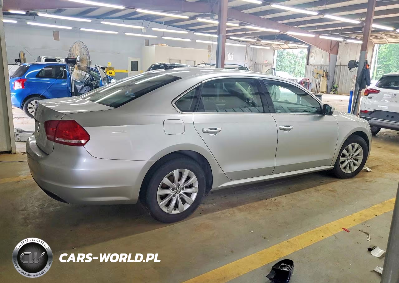 2015 Volkswagen Passat S VIN:1VWAT7A36FC094242 - 3