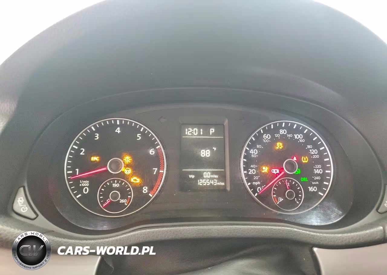 2015 Volkswagen Passat S VIN:1VWAT7A36FC094242 - 9