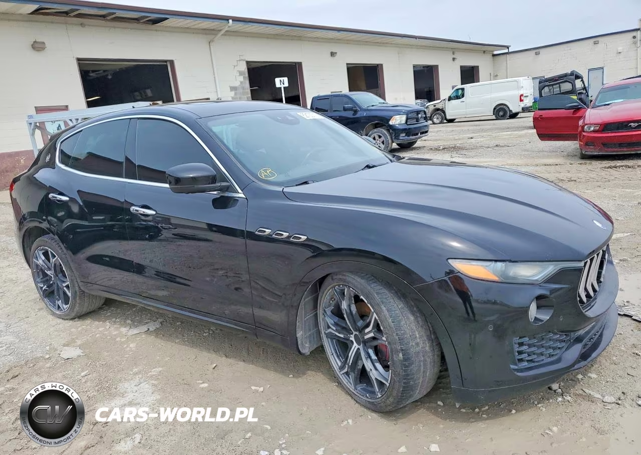 2017 Maserati Levante VIN:ZN661XUAXHX248129 - 4