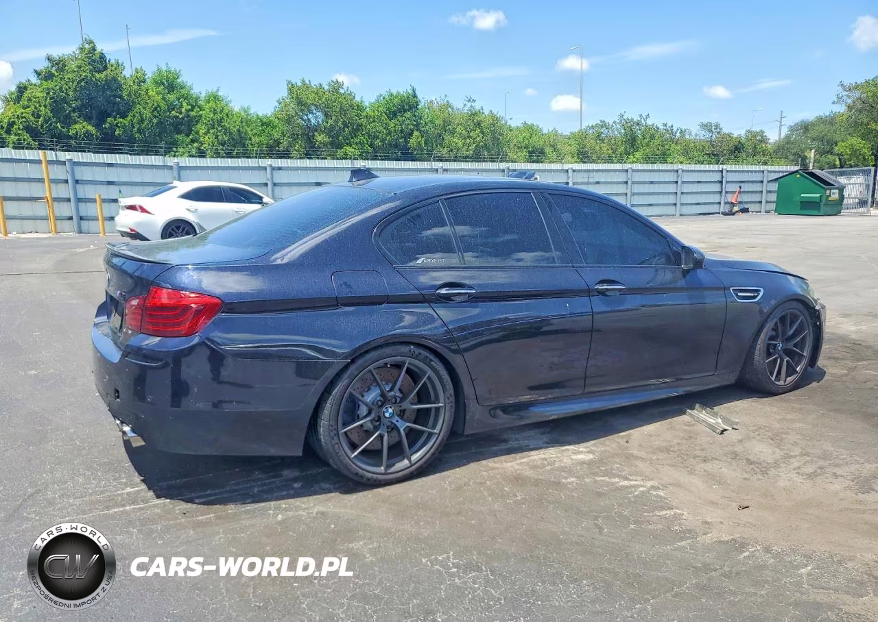 2015 BMW M5 VIN:WBSFV9C50FD594803 - 3