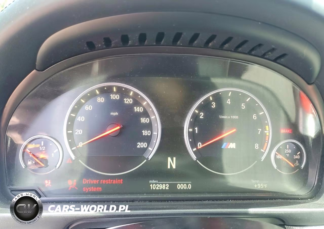2015 BMW M5 VIN:WBSFV9C50FD594803 - 9