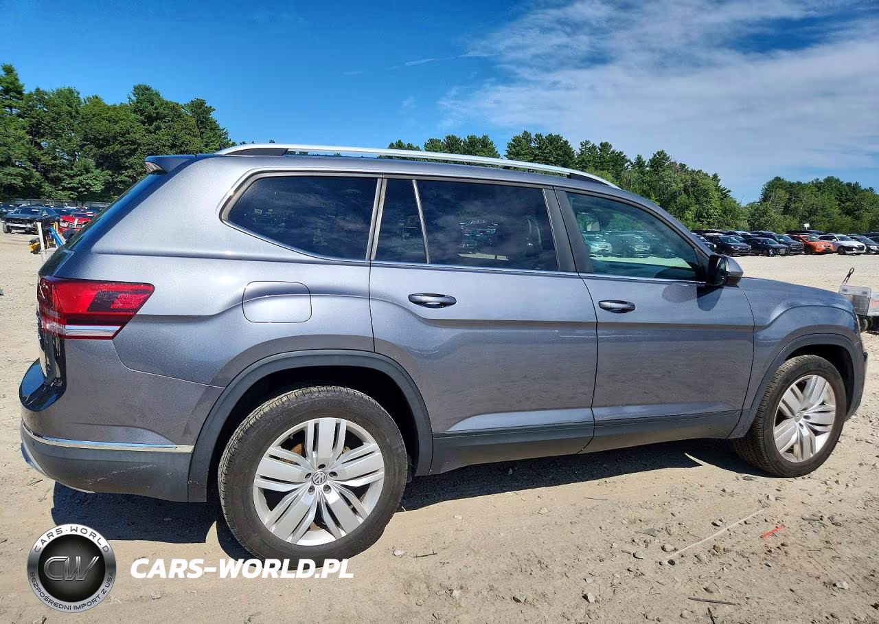 2018 Volkswagen Atlas Se VIN:1V2KR2CAXJC570889 - 3