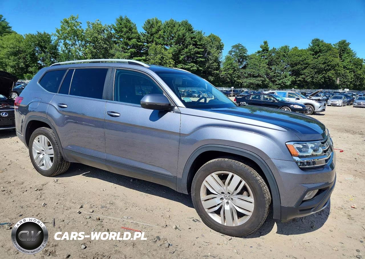 2018 Volkswagen Atlas Se VIN:1V2KR2CAXJC570889 - 4
