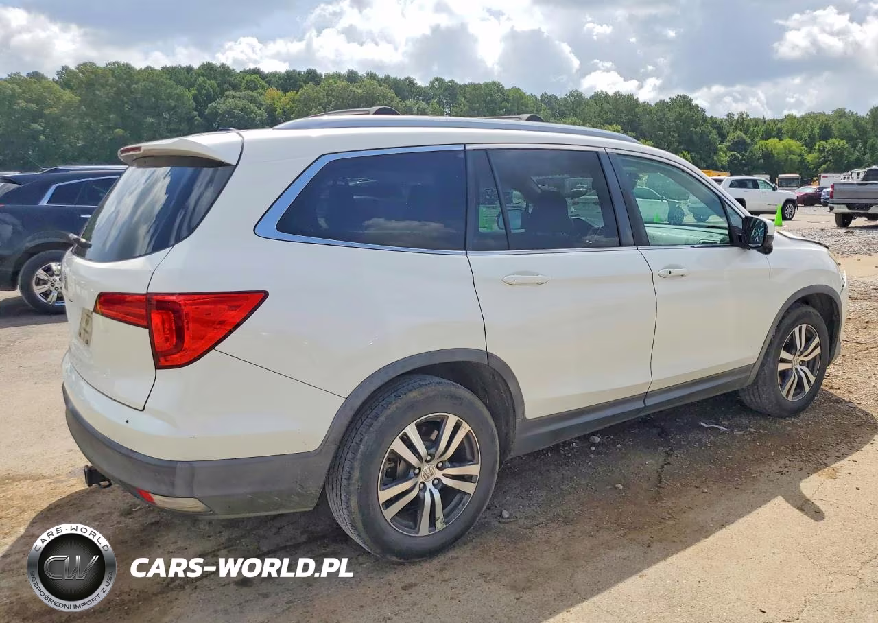 2016 Honda Pilot VIN:5FNYF5H69GB030696 - 3
