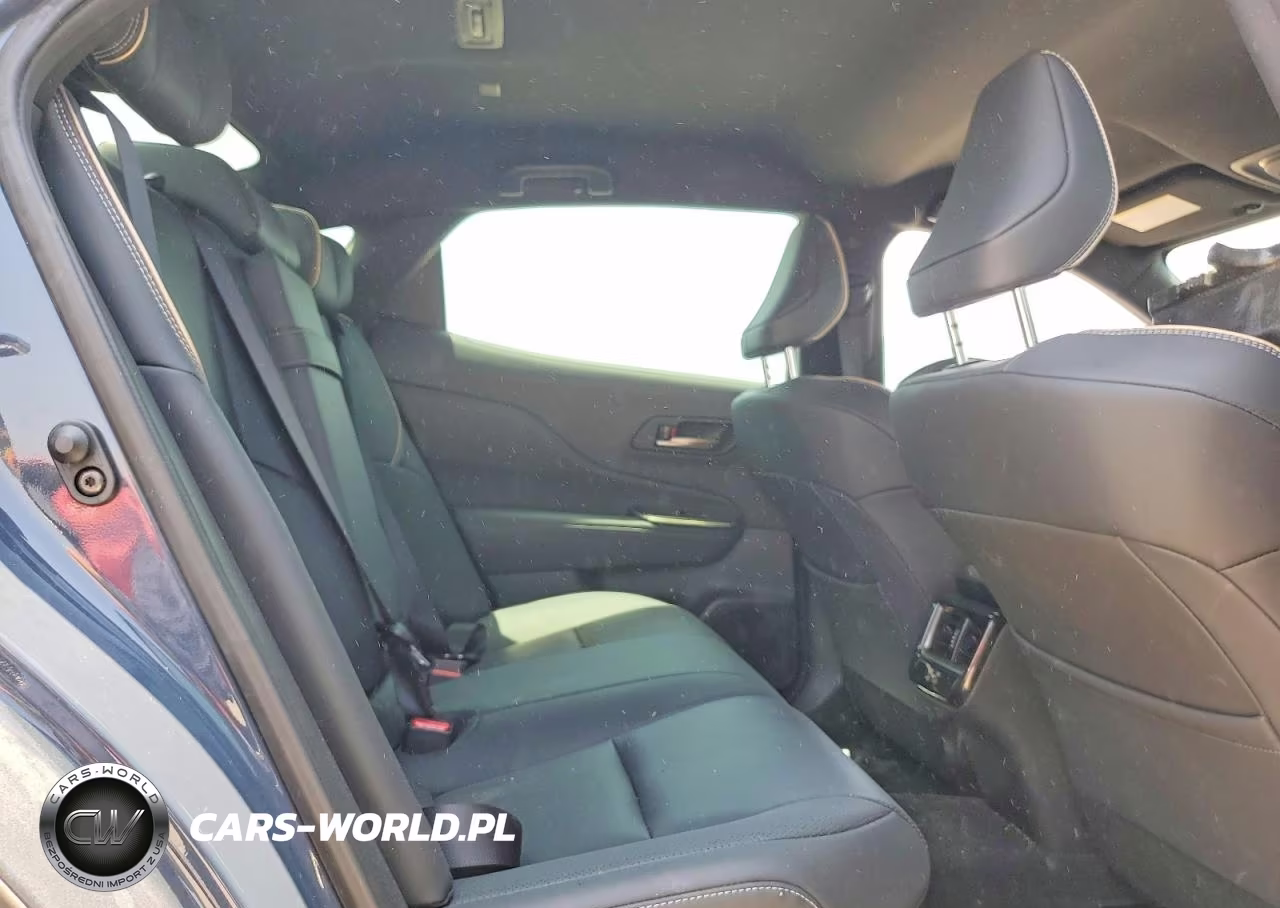 2025 Toyota Crown Xle VIN:JTDAAAAFXS3035835 - 10