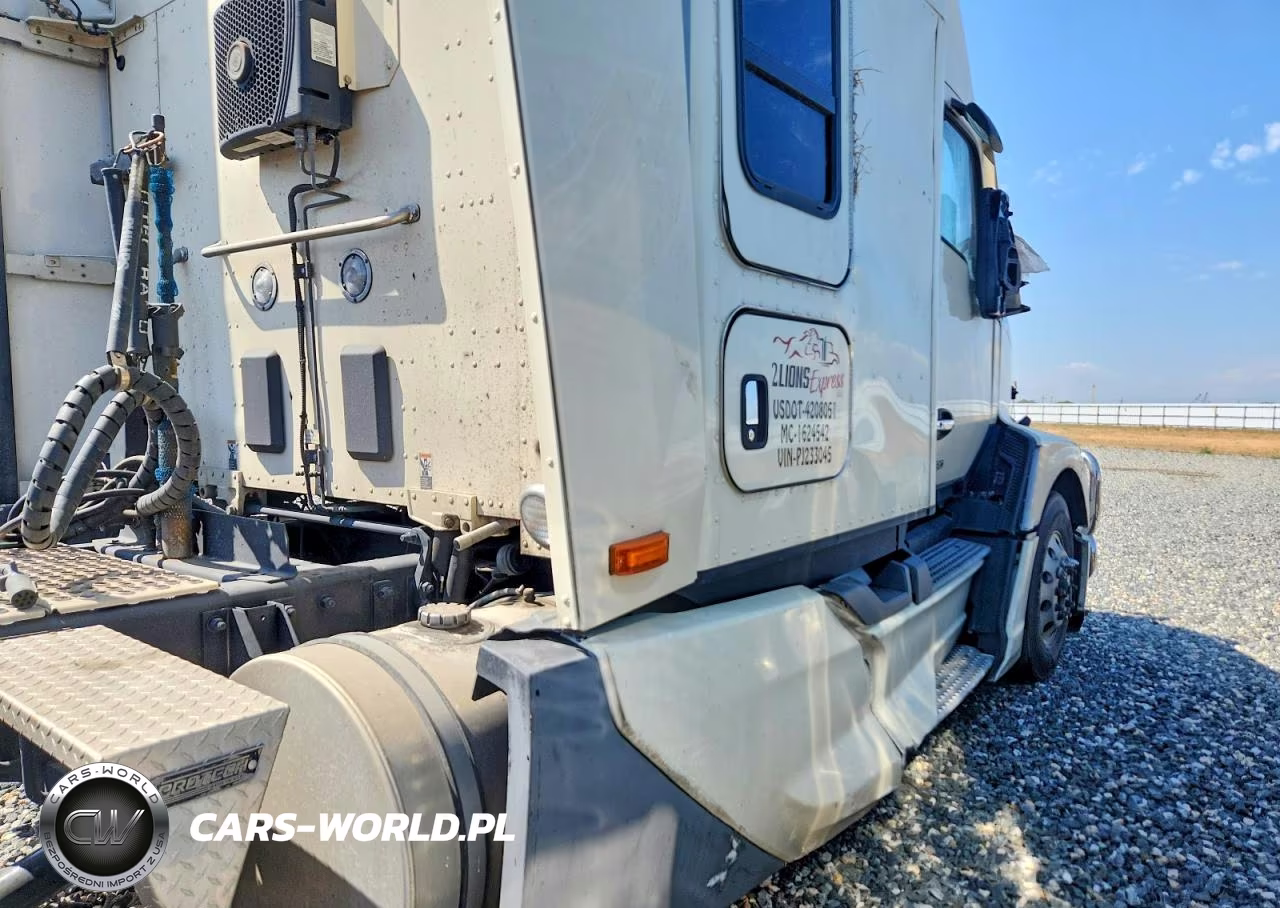 2023 Kenworth T680 Semi Truck VIN:1XKYD49X2PJ233045 - 13