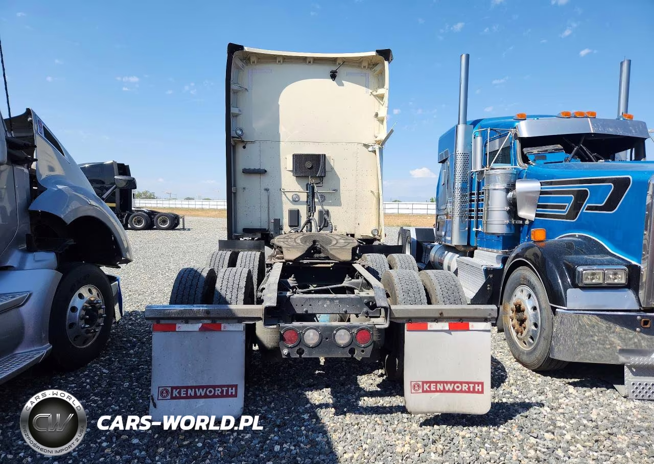 2023 Kenworth T680 Semi Truck VIN:1XKYD49X2PJ233045 - 6