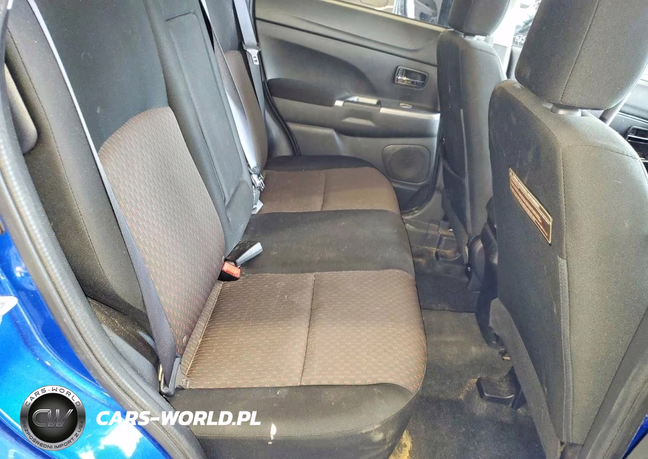 2018 Mitsubishi Outlander Sport Es VIN:JA4AR3AUXJZ012032 - 11