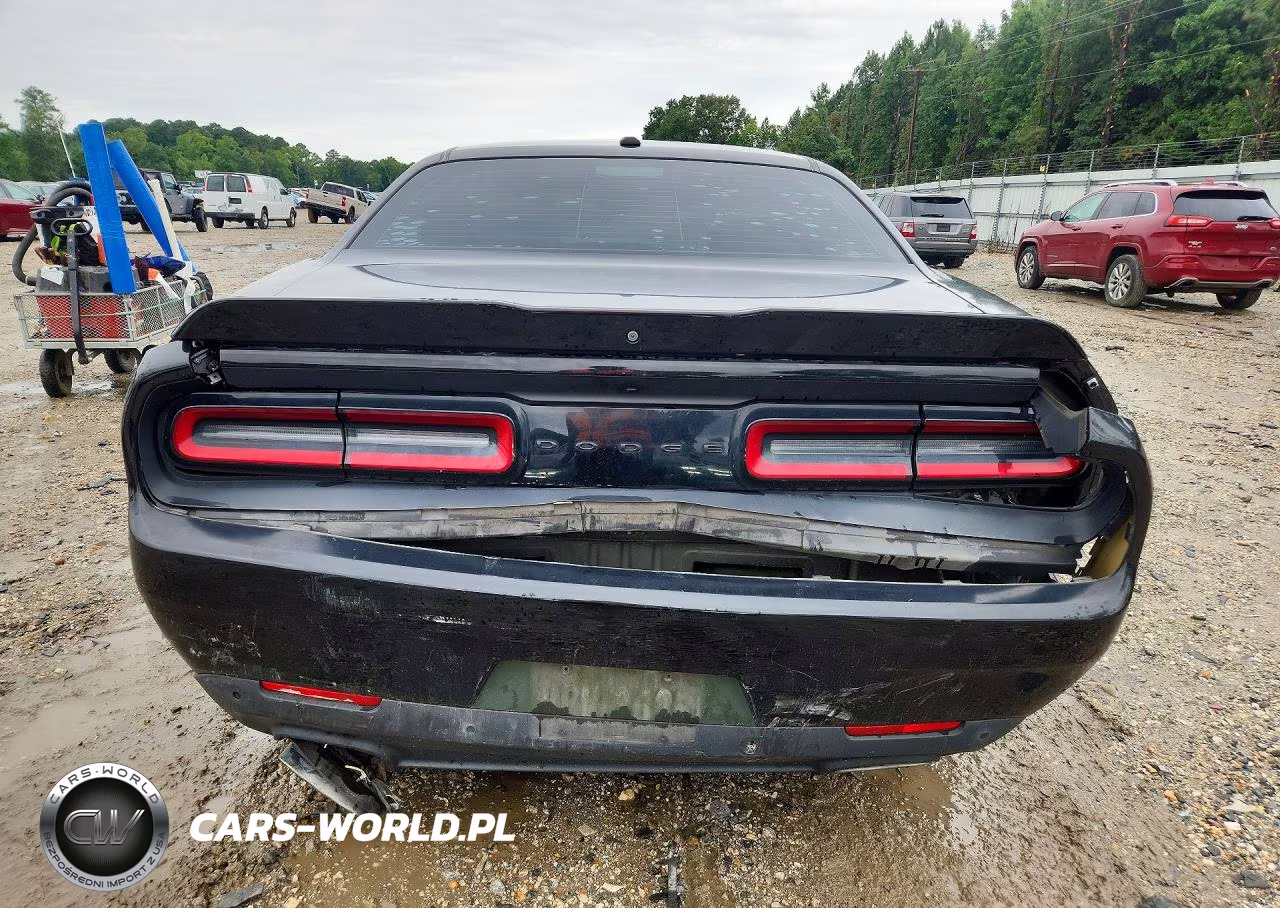 2018 Dodge Challenger Sxt VIN:2C3CDZAG6JH276413 - 6