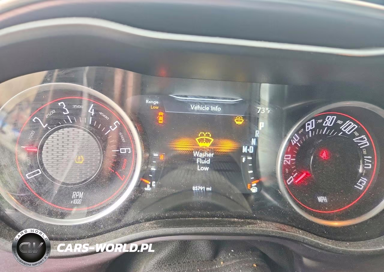 2018 Dodge Challenger Sxt VIN:2C3CDZAG6JH276413 - 9