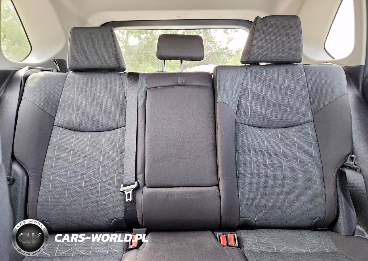 2025 Toyota Rav4 Hybrid Xle VIN:4T3RWRFV9SU212911 - 10