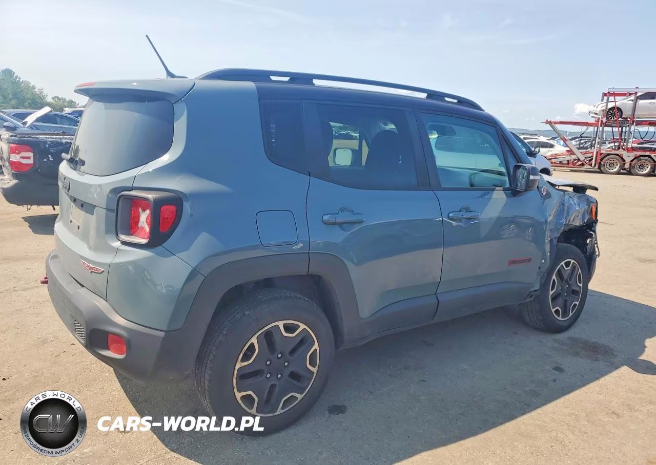 2017 Jeep Renegade Trailhawk VIN:ZACCJBCB4HPG37126 - 3