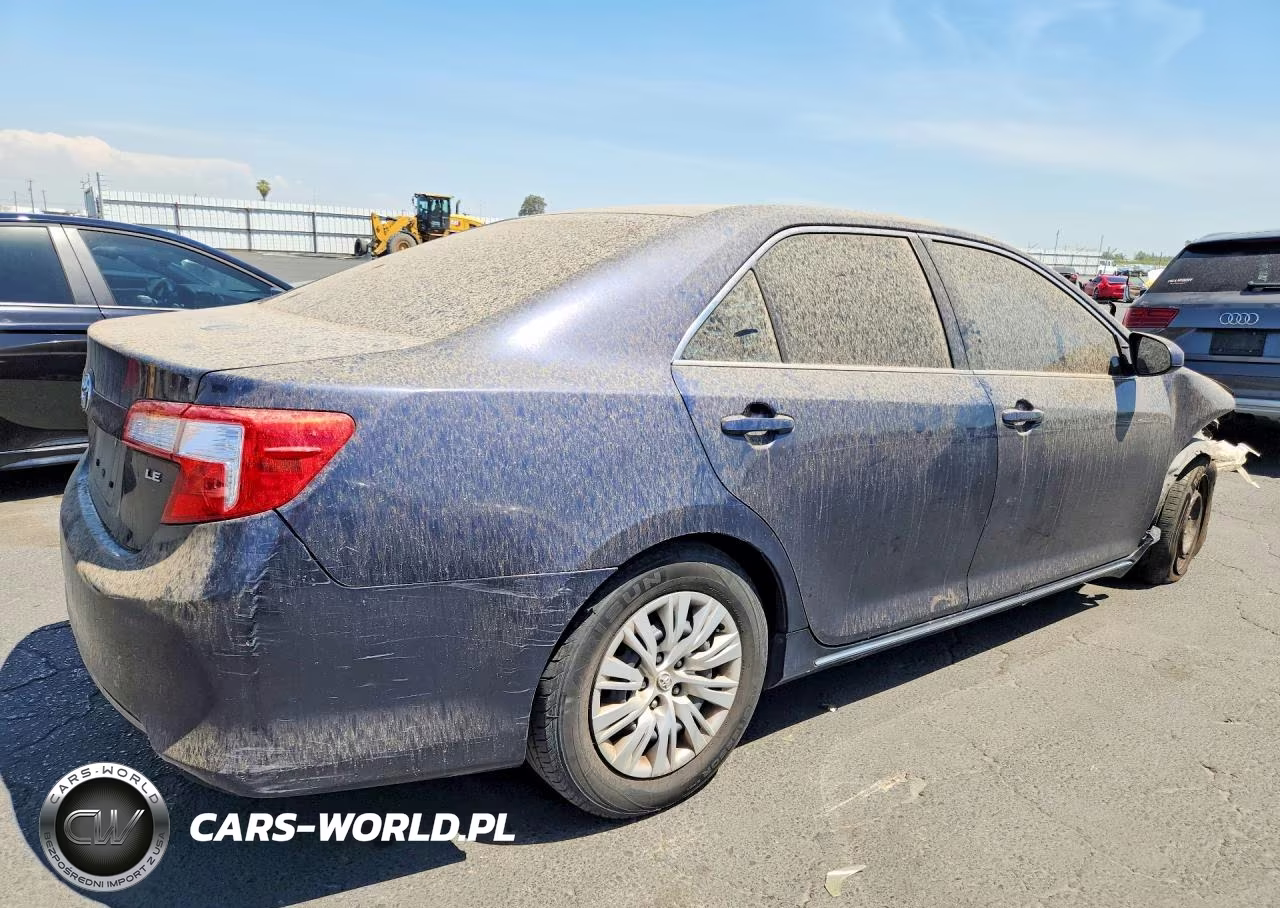2014 Toyota Camry Le VIN:4T4BF1FK1ER373944 - 3