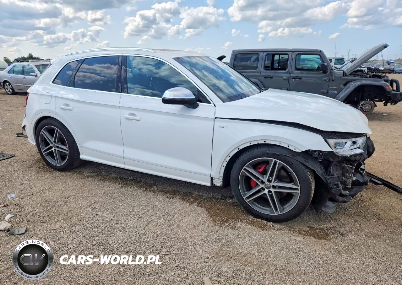 2018 Audi Sq5 Premium Plus VIN:WA1A4AFY9J2214450 - 4