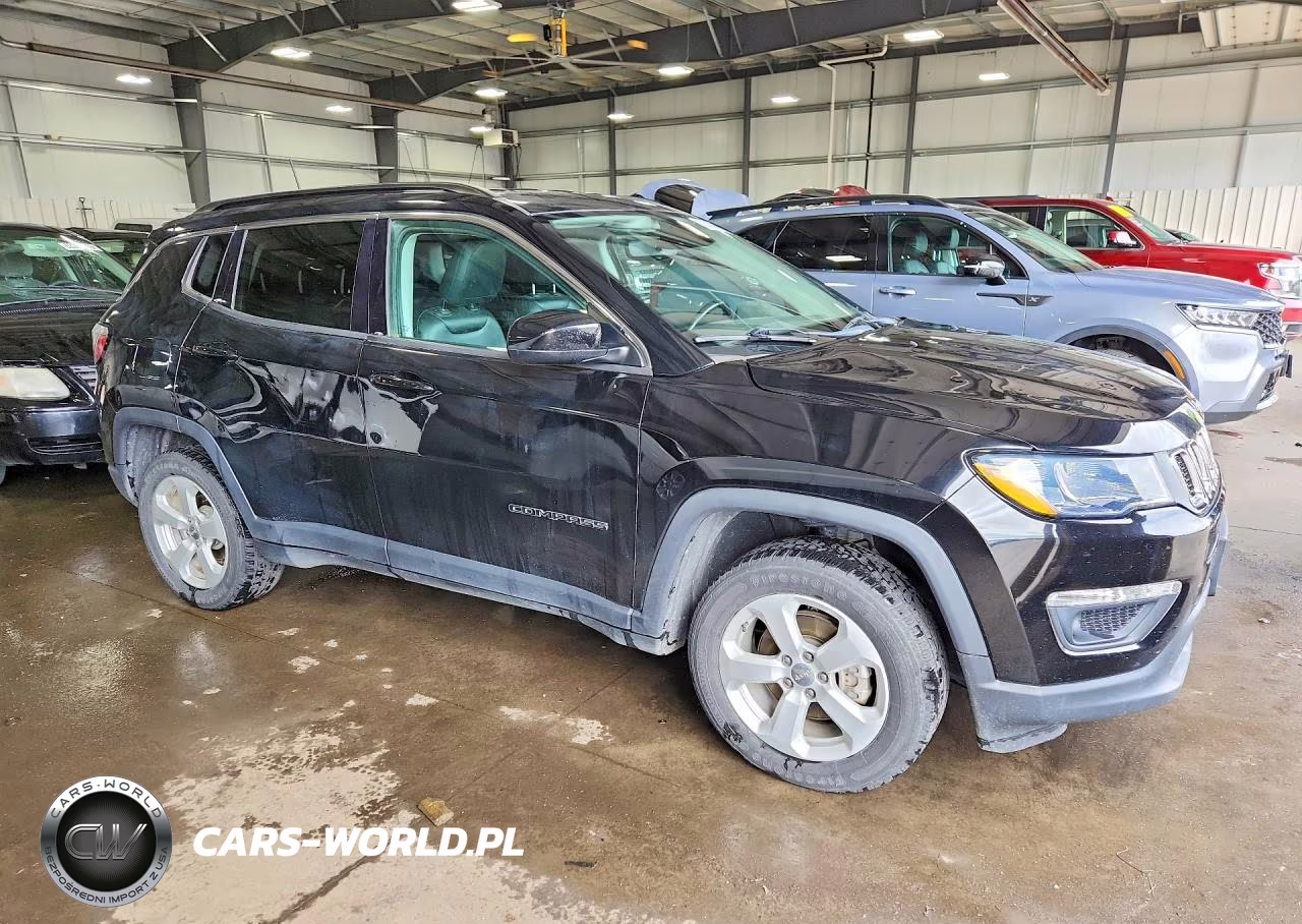 2020 Jeep Compass Latitude VIN:3C4NJDBB7LT137663 - 4