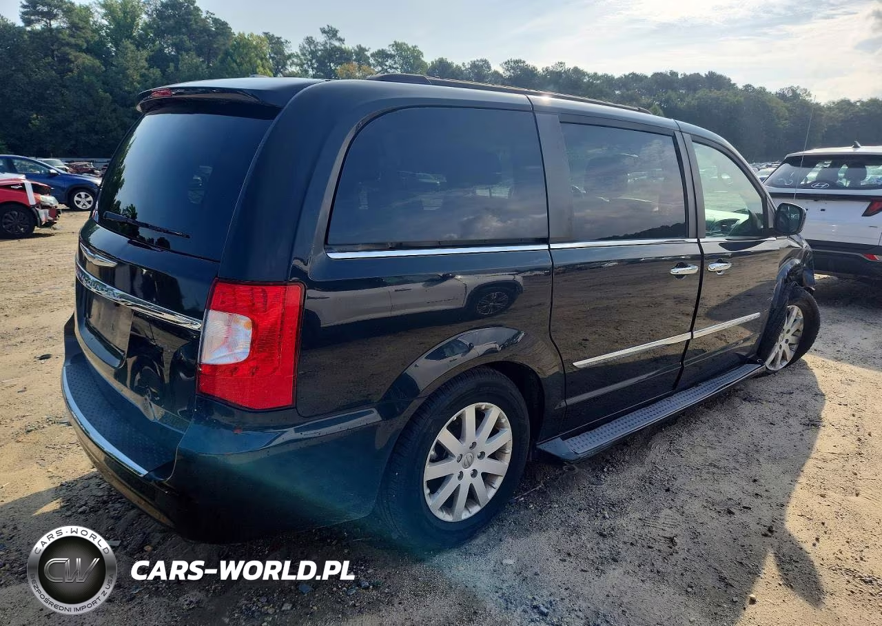 2016 Chrysler Town & Country Touring VIN:2C4RC1BGXGR128793 - 3