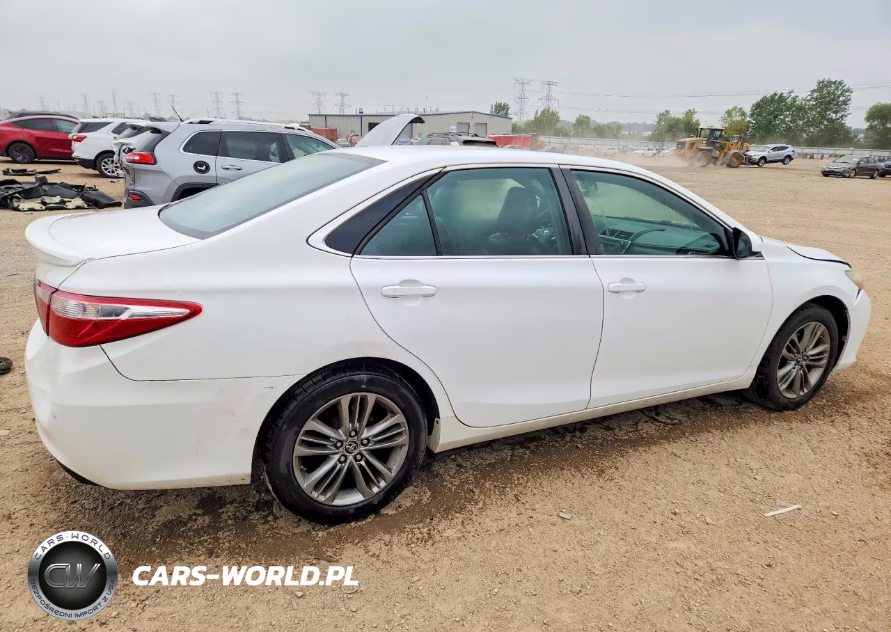 2015 Toyota Camry Se VIN:4T1BF1FK5FU007464 - 3