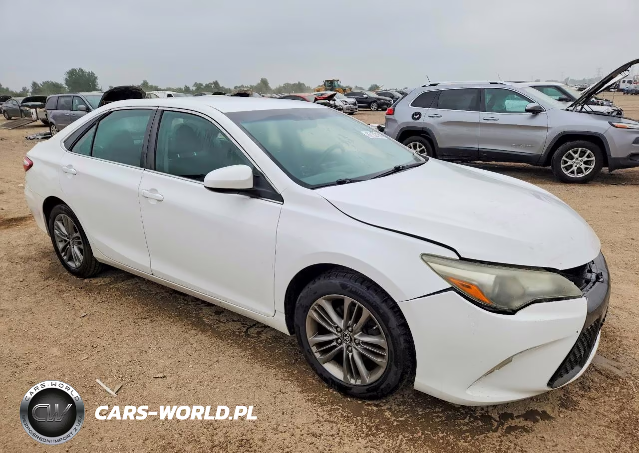 2015 Toyota Camry Se VIN:4T1BF1FK5FU007464 - 4