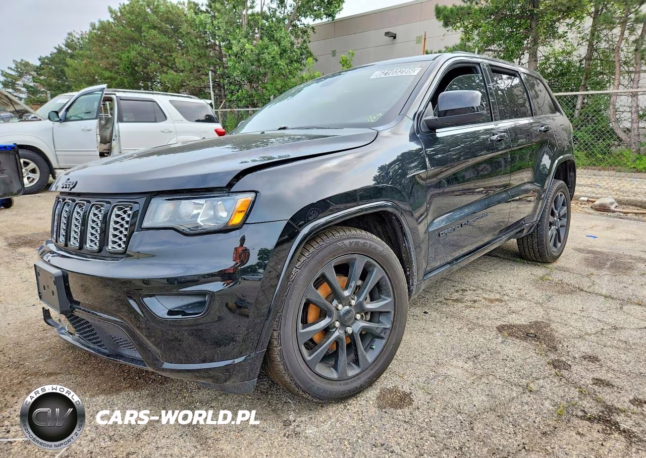 2020 Jeep Grand Cherokee Laredo