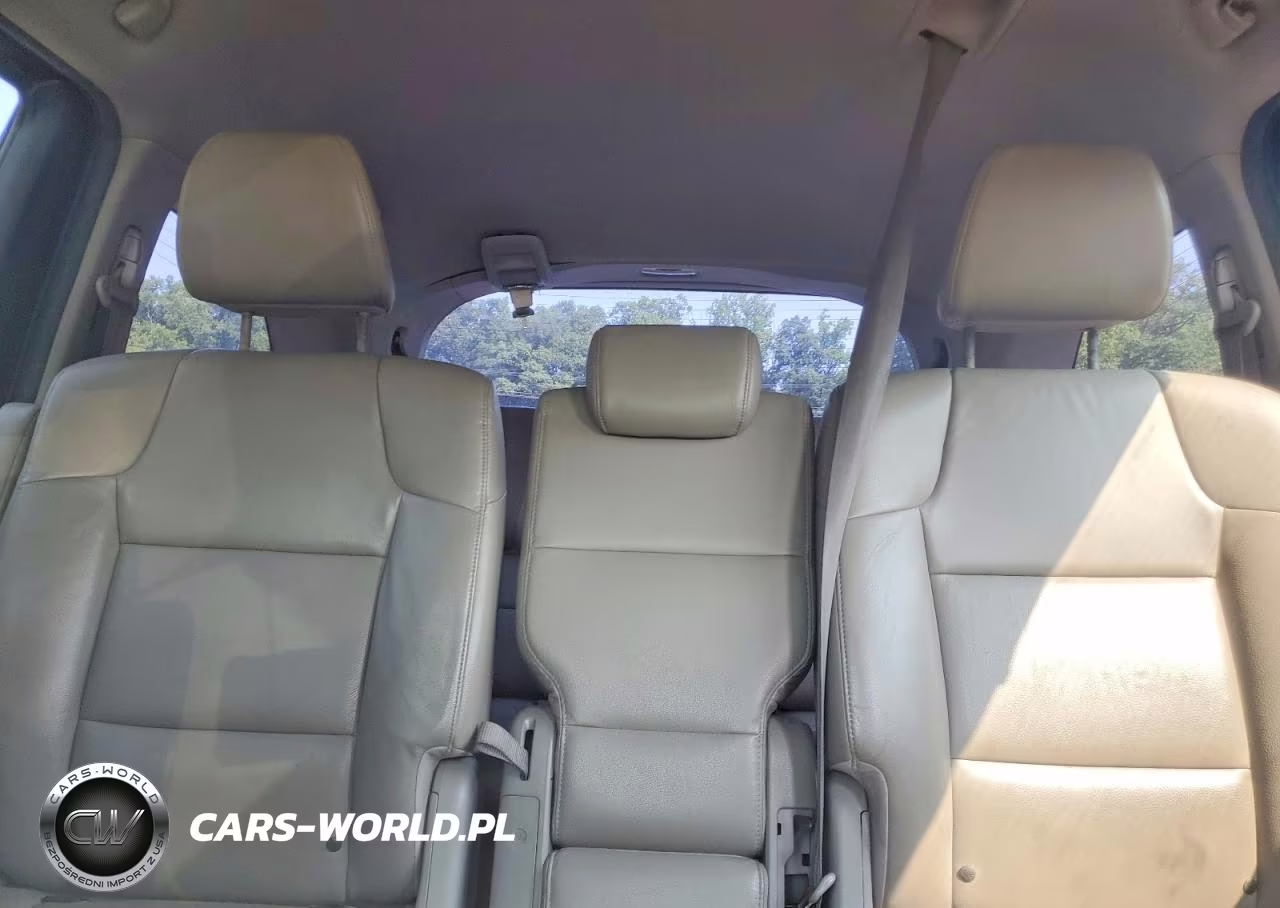 2015 Honda Odyssey Touring VIN:5FNRL5H91FB039687 - 10