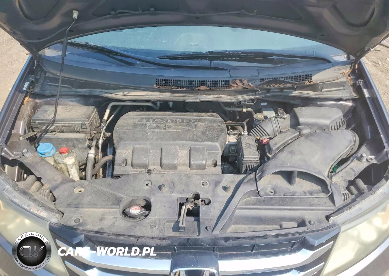 2015 Honda Odyssey Touring VIN:5FNRL5H91FB039687 - 12