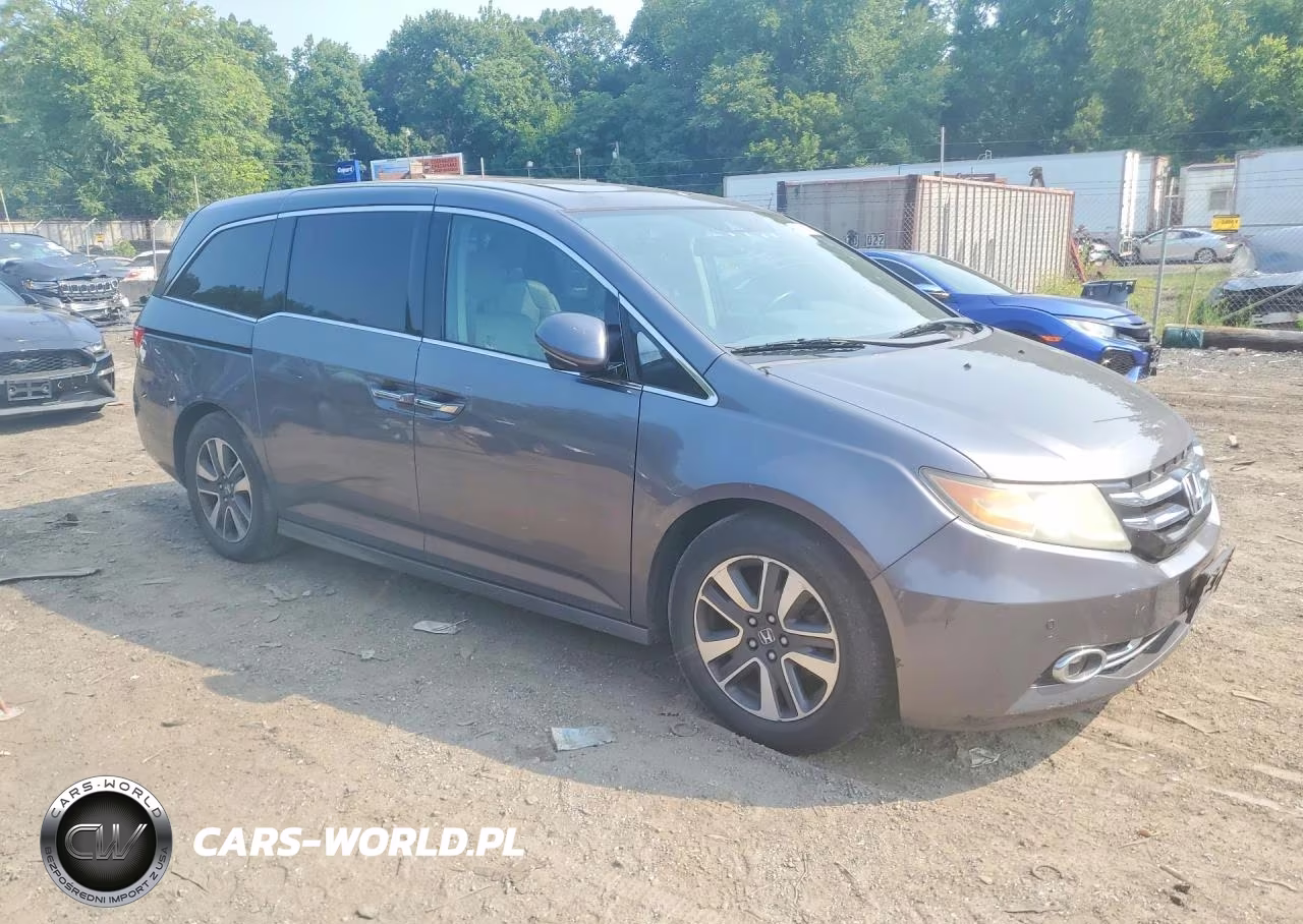 2015 Honda Odyssey Touring VIN:5FNRL5H91FB039687 - 4