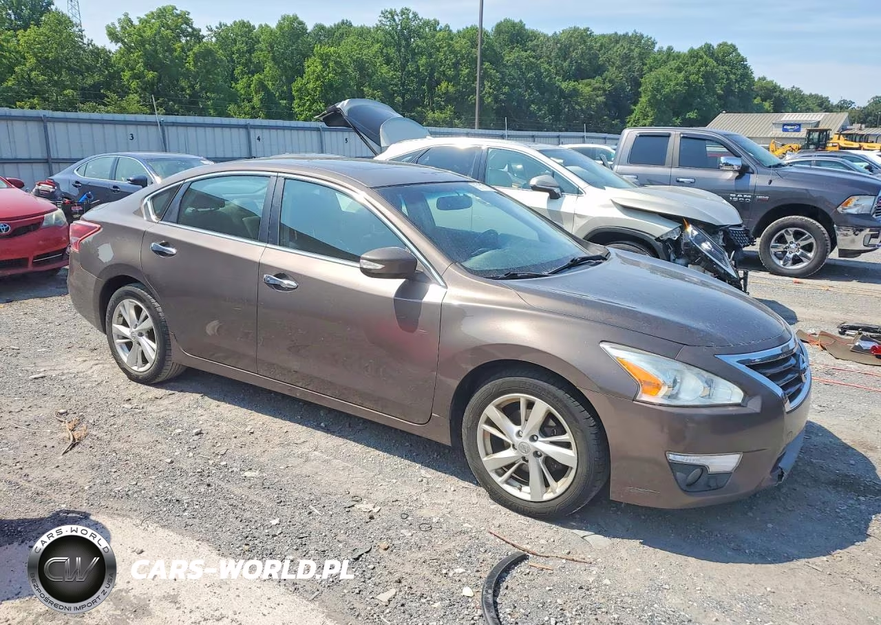 2013 Nissan Altima 2.5 VIN:1N4AL3AP3DN408824 - 4