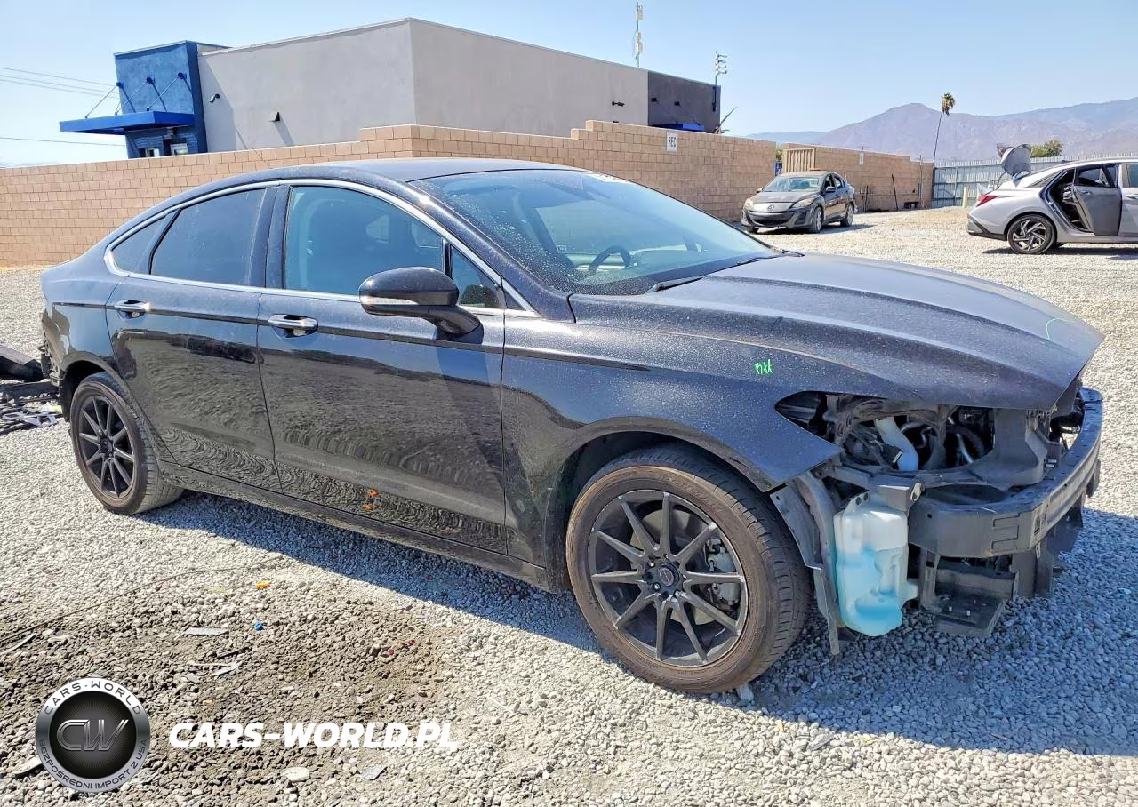 2019 Ford Fusion Titanium VIN:3FA6P0SU5KR174726 - 4