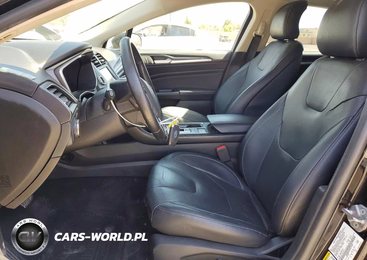 2019 Ford Fusion Titanium VIN:3FA6P0SU5KR174726 - 7