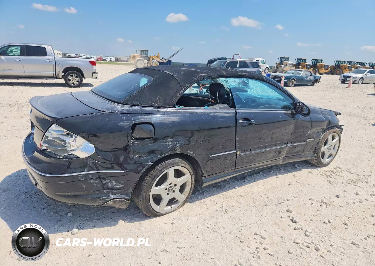 2005 Mercedes-Benz Clk 500 VIN:WDBTK75J25F157047 - 3