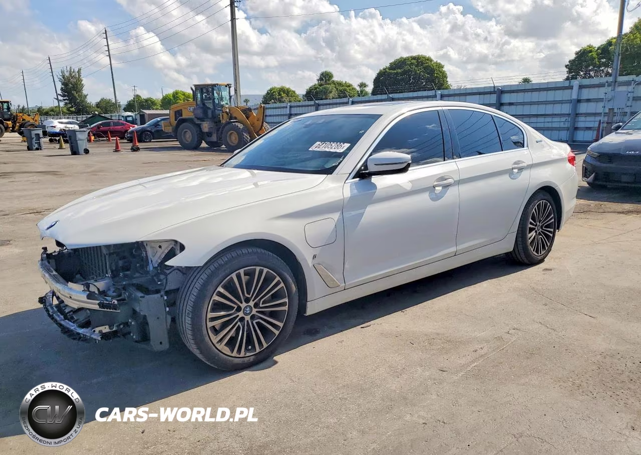 2019 BMW 530E