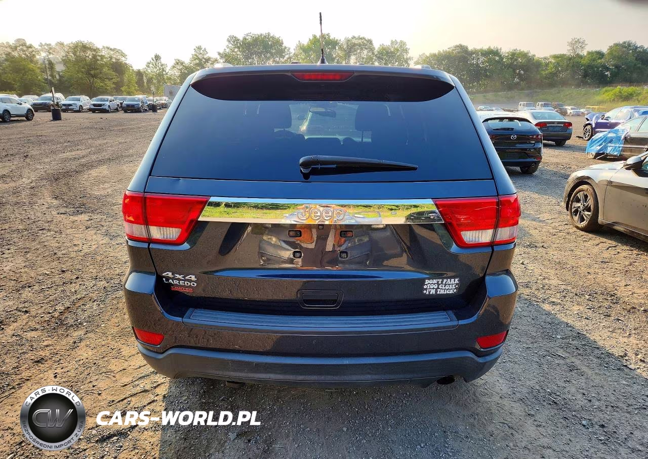 2013 Jeep Grand Cherokee Laredo VIN:1C4RJFAG5DC585777 - 6