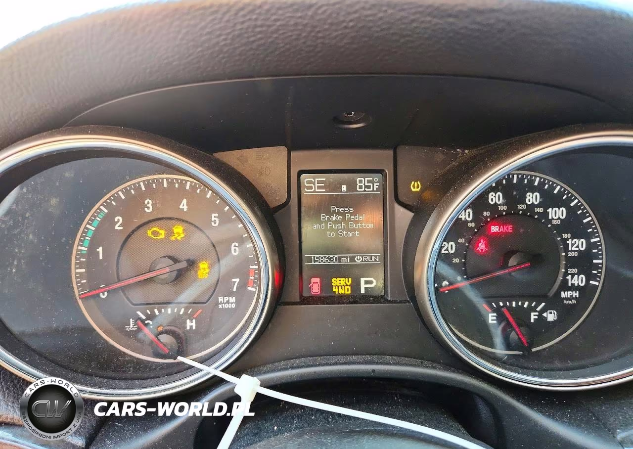 2013 Jeep Grand Cherokee Laredo VIN:1C4RJFAG5DC585777 - 9