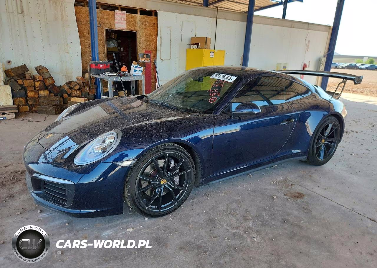 2019 Porsche 911 Carrera