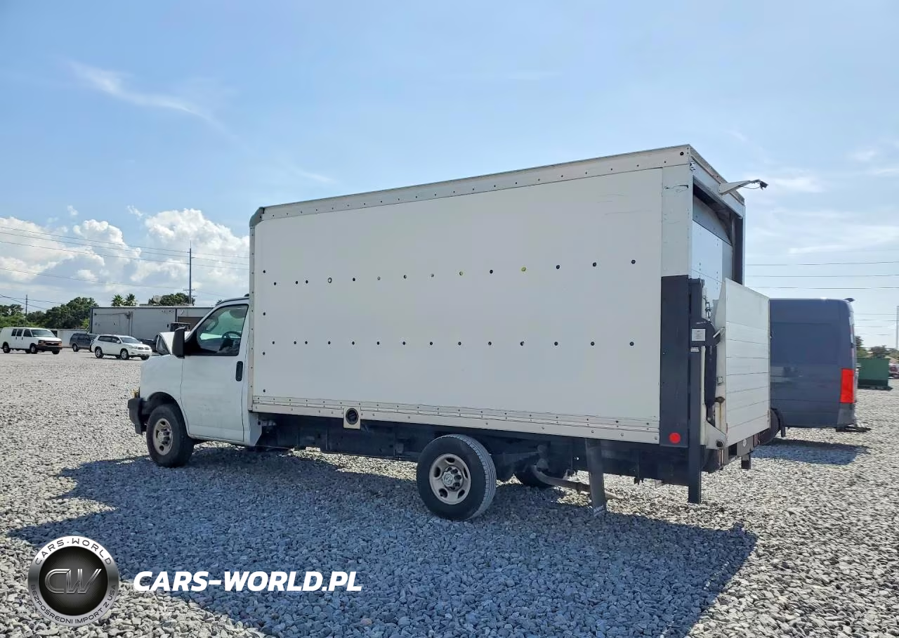 2023 Chevrolet Express G3500 VIN:1GB0GSF77P1100875 - 2