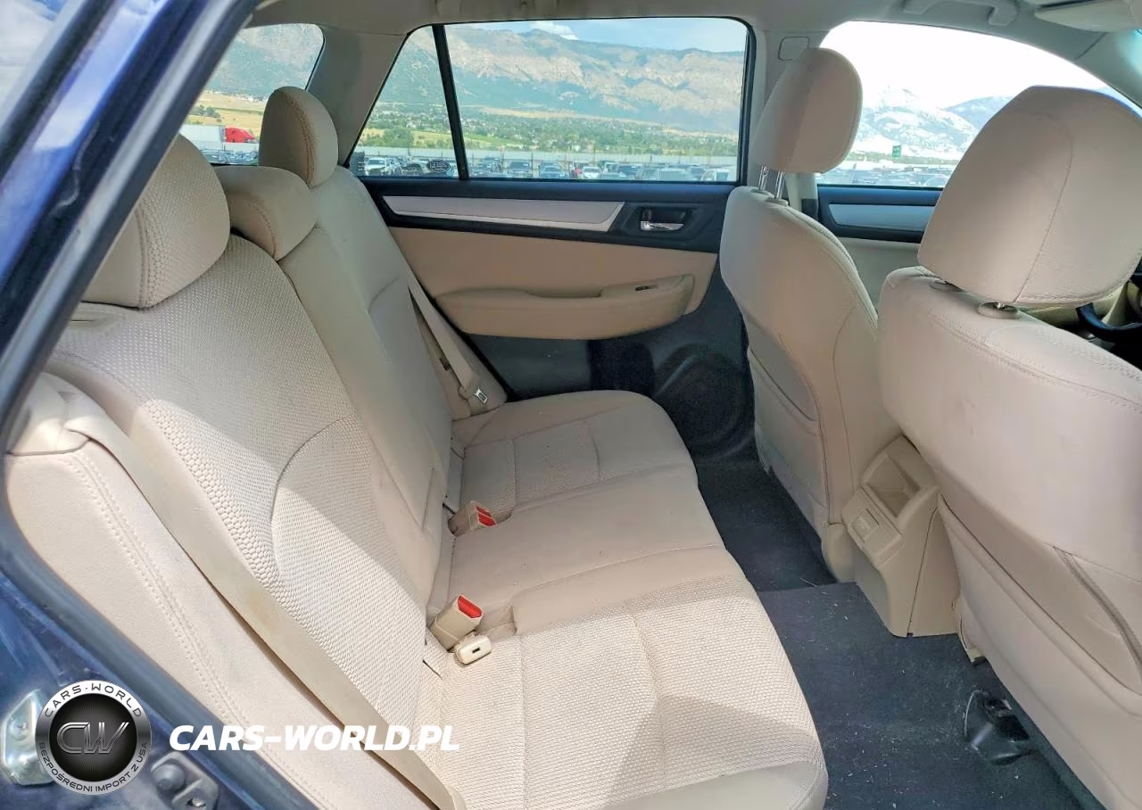 2018 Subaru Outback 2.5I Premium VIN:4S4BSACCXJ3219428 - 10