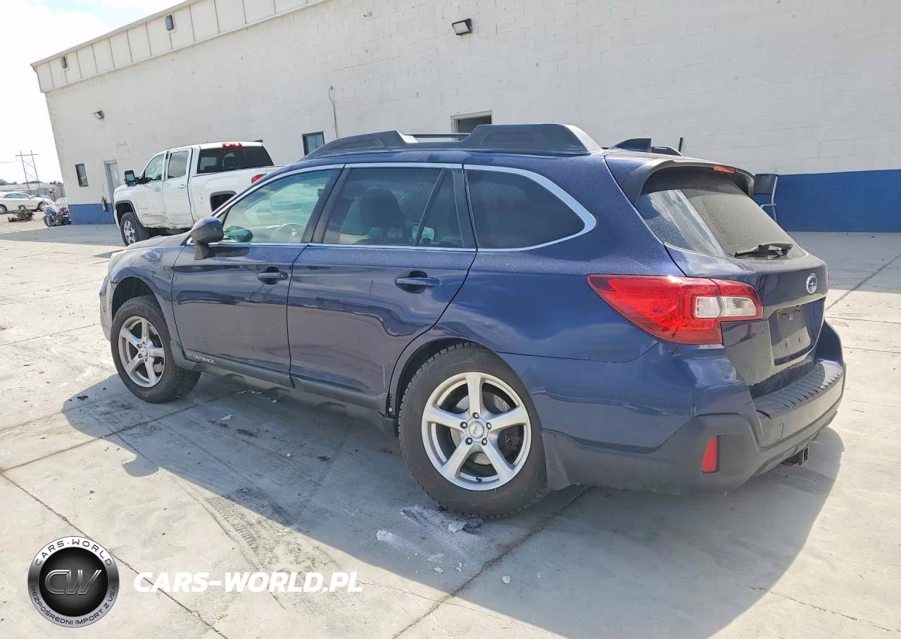 2018 Subaru Outback 2.5I Premium VIN:4S4BSACCXJ3219428 - 2