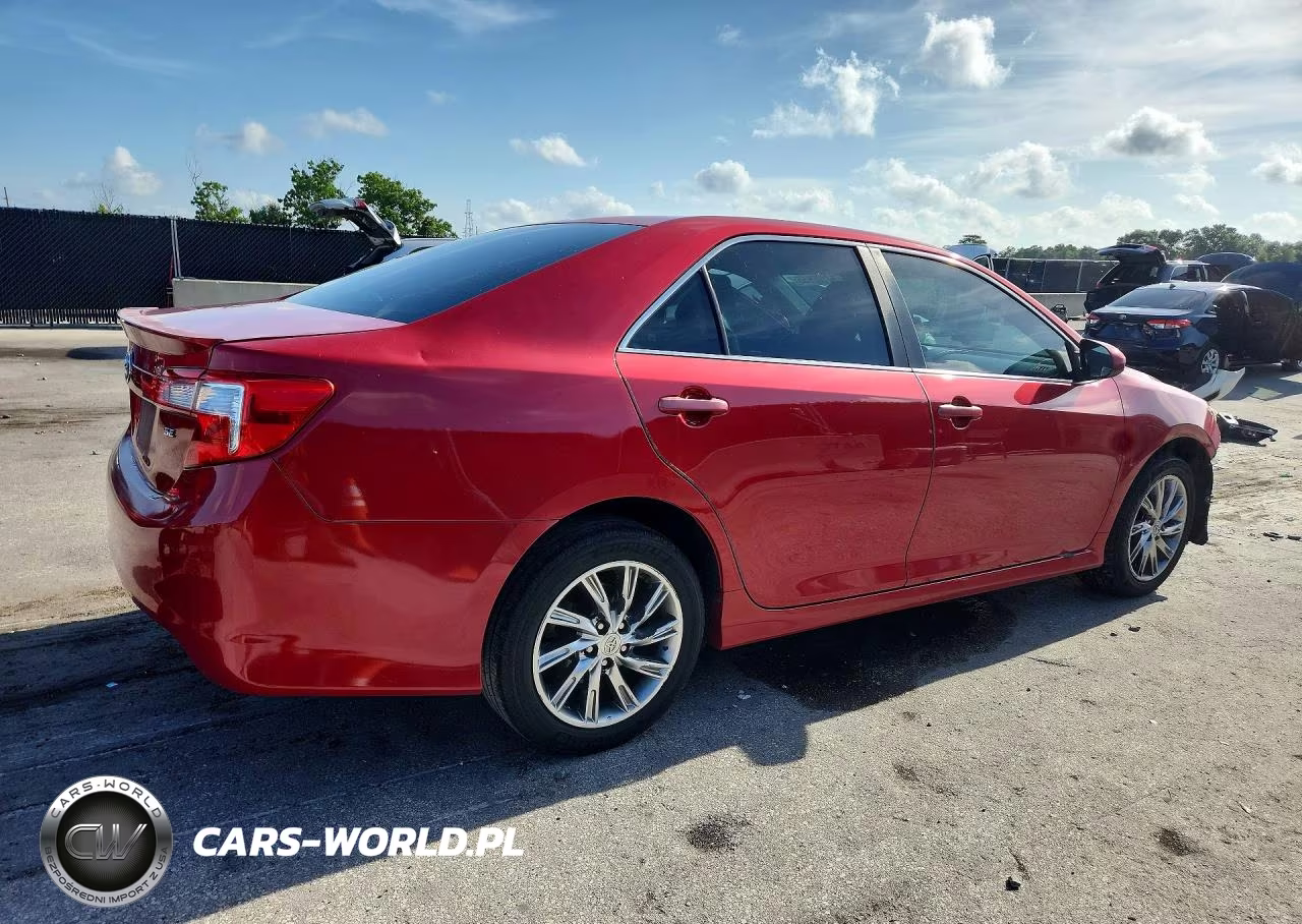 2014 Toyota Camry Se VIN:4T1BF1FK1EU775277 - 3