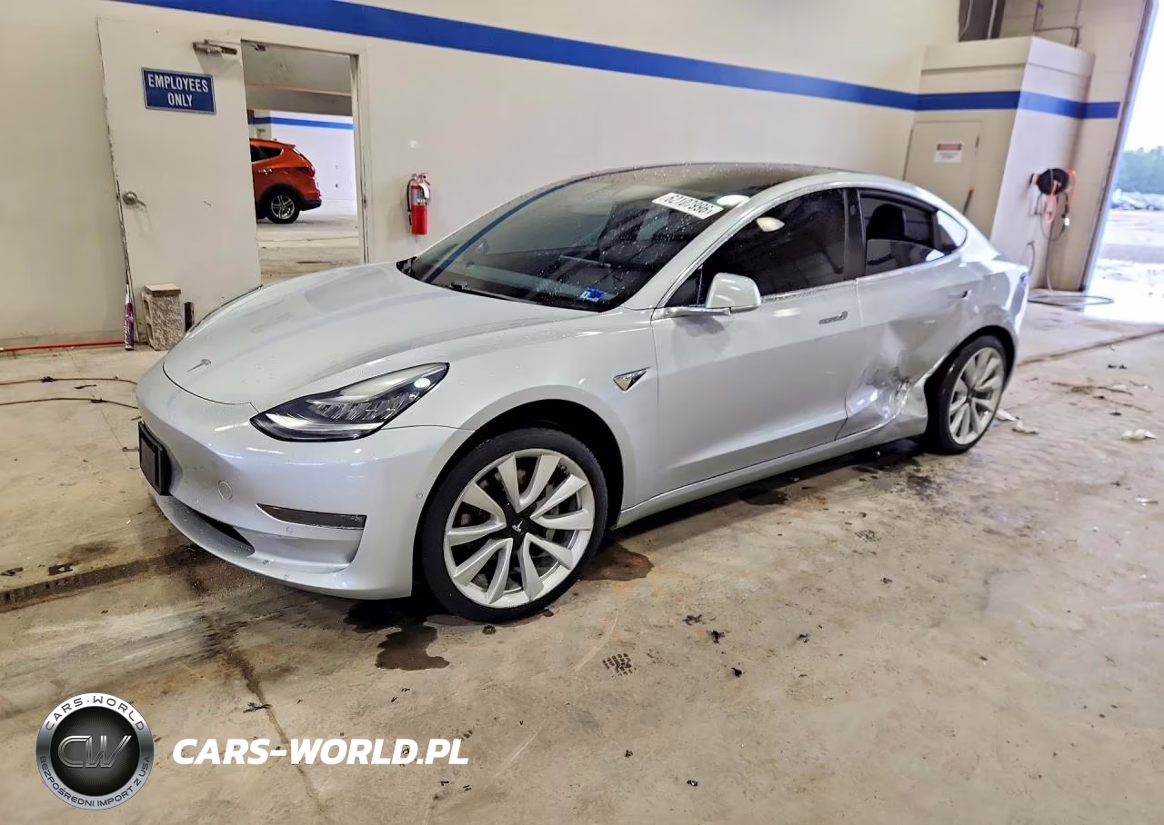 2018 Tesla Model 3 – zdjęcie 1 z 12