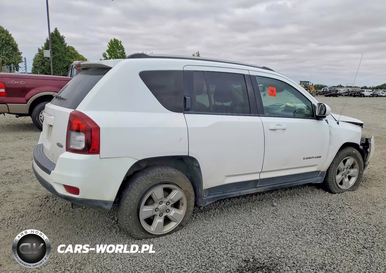 2017 Jeep Compass Latitude VIN:1C4NJCEB6HD182144 - 3