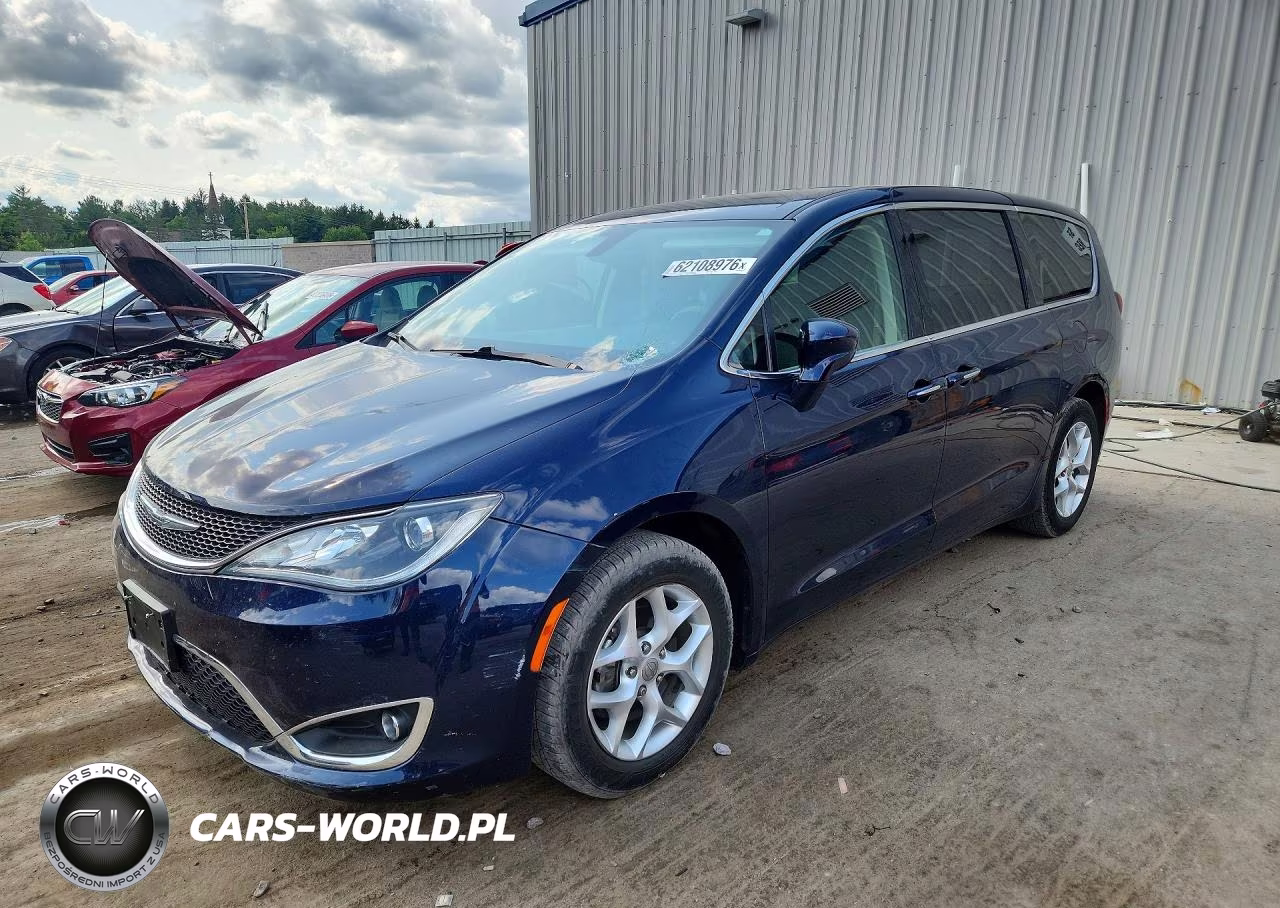 2018 Chrysler Pacifica Touring Plus – zdjęcie 1 z 13