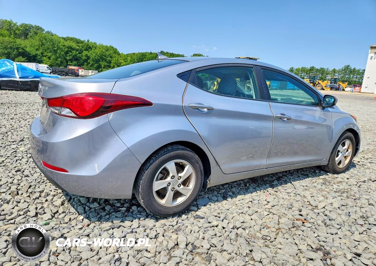 2015 Hyundai Elantra VIN:5NPDH4AE9FH581019 - 3