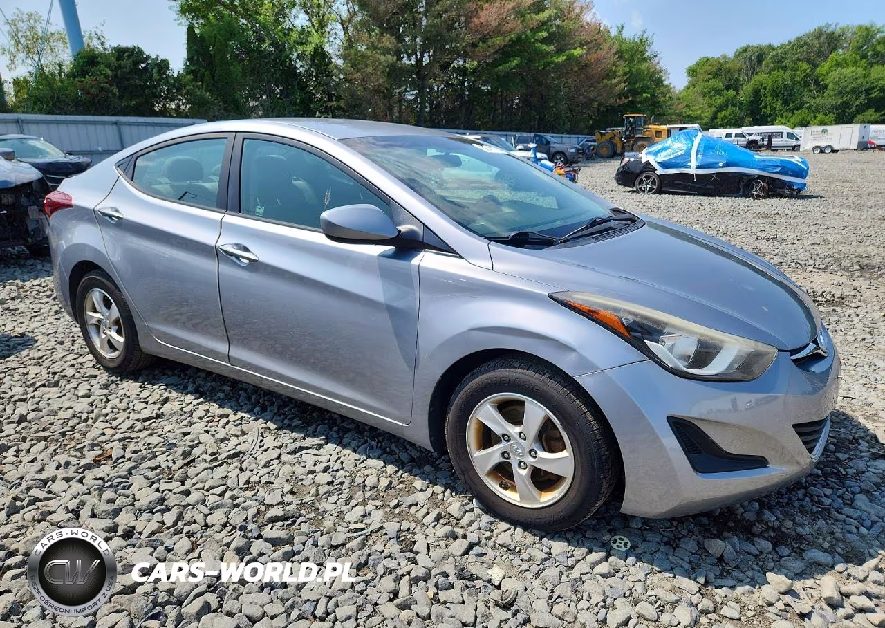 2015 Hyundai Elantra VIN:5NPDH4AE9FH581019 - 4