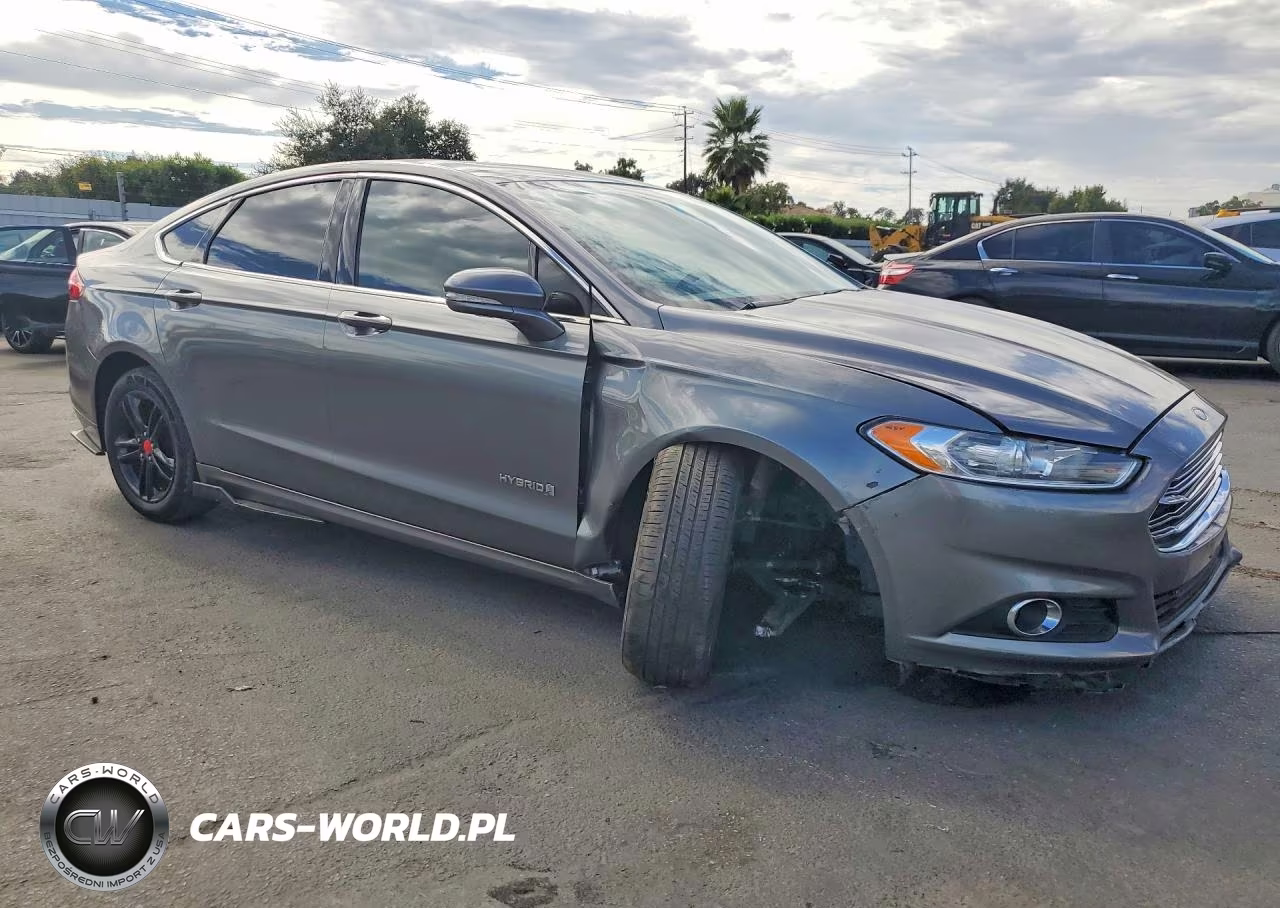 2013 Ford Fusion Se Hybrid VIN:3FA6P0LU3DR178114 - 4