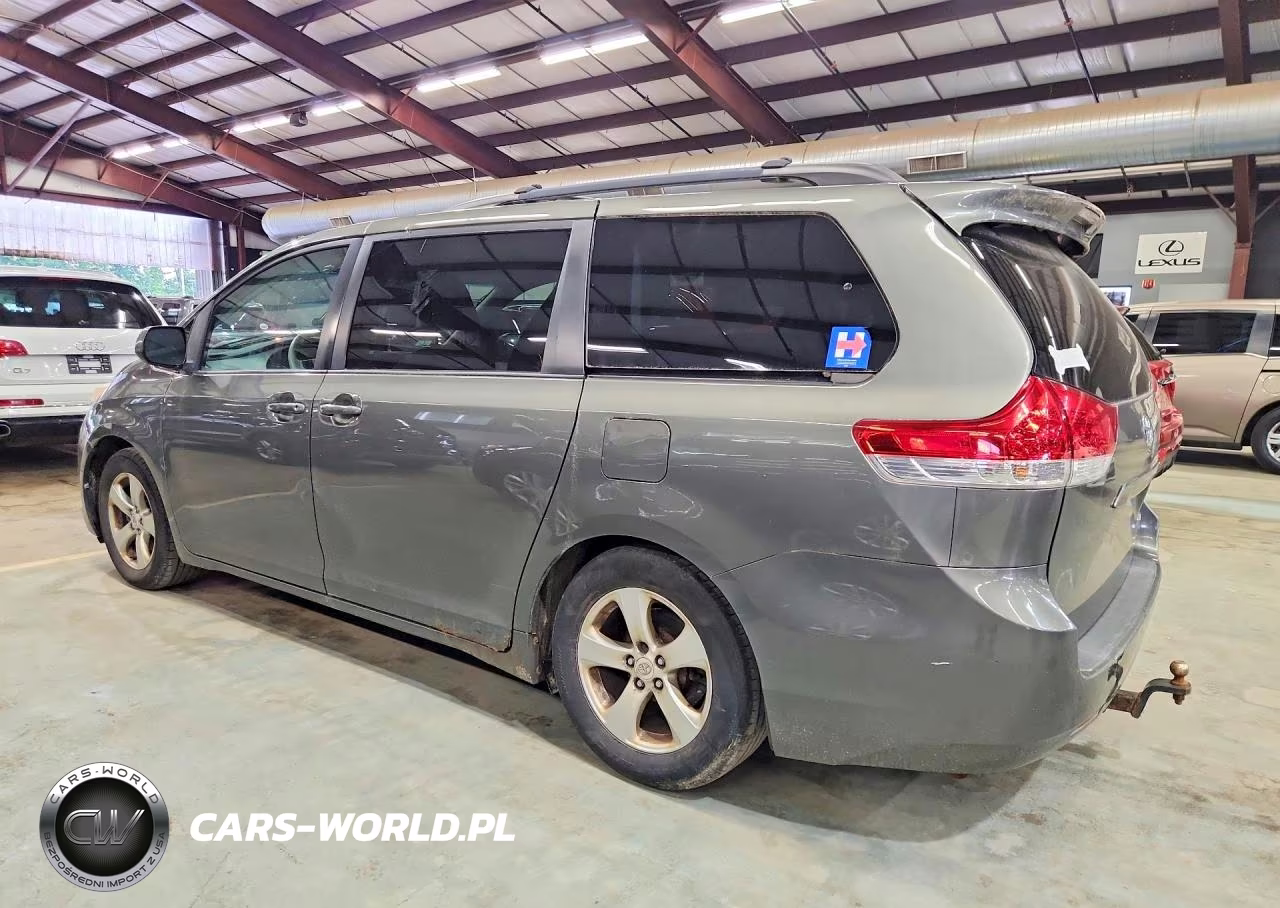2011 Toyota Sienna Le VIN:5TDKK3DC3BS032658 - 2