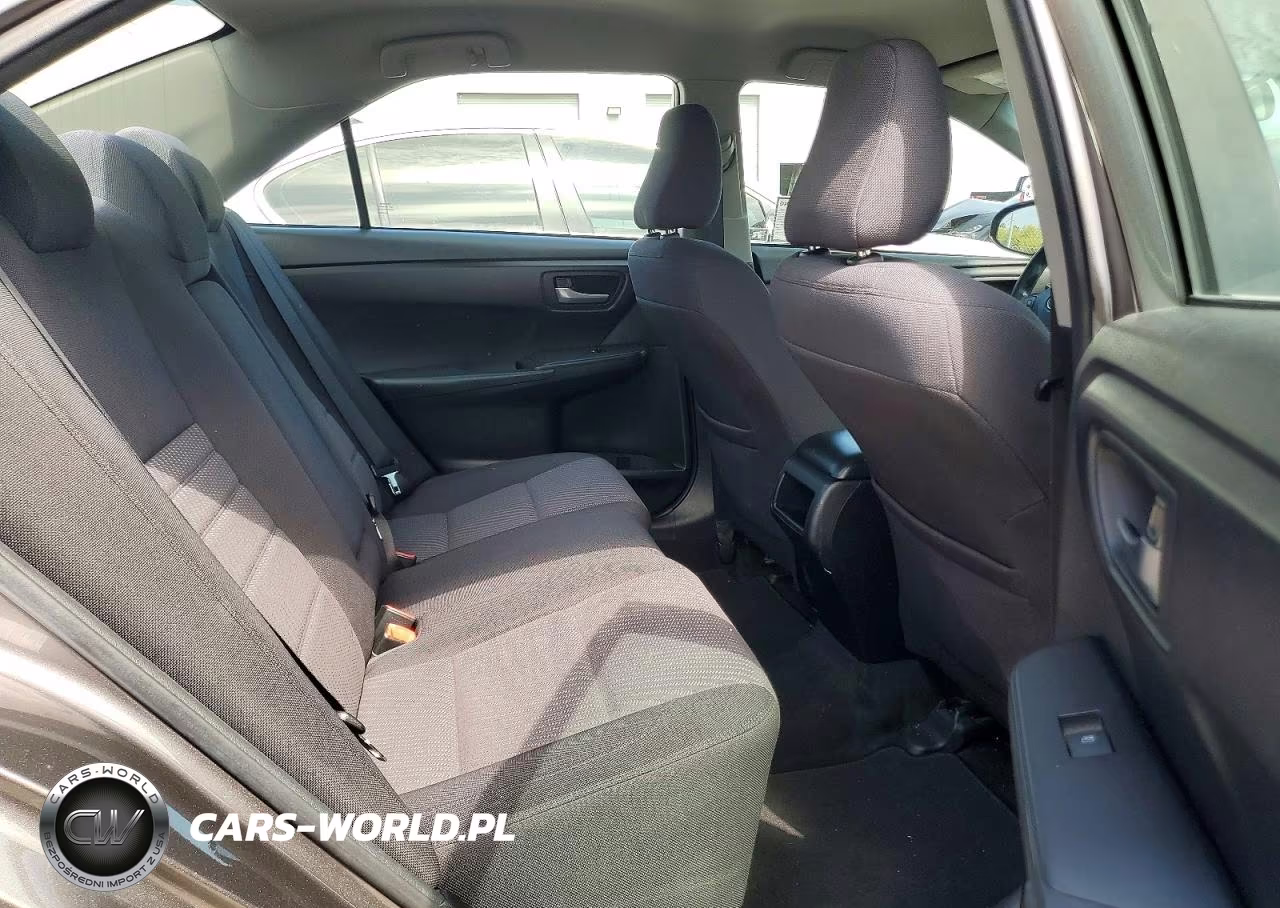2016 Toyota Camry Le VIN:4T4BF1FK8GR571018 - 10